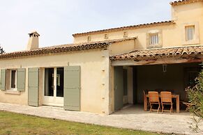 Mas in Eygalieres With Heated Pool