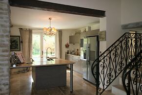 Mas in Eygalieres With Heated Pool