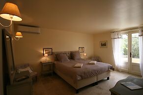 Mas in Eygalieres With Heated Pool