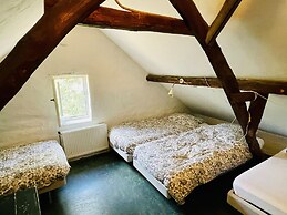 Spacious Farmhouse near Forest in Stramproy