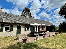 Spacious Farmhouse near Forest in Stramproy