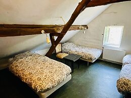 Spacious Farmhouse near Forest in Stramproy