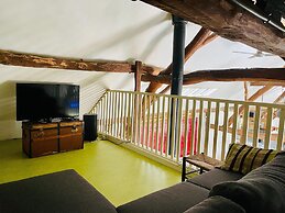 Spacious Farmhouse near Forest in Stramproy