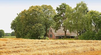 Spacious Farmhouse near Forest in Stramproy