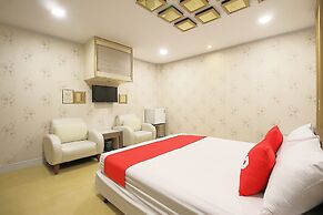 OYO 1002 Pinklao Resort