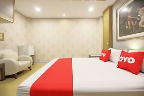 OYO 1002 Pinklao Resort