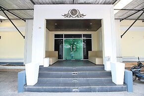 OYO 1002 Pinklao Resort