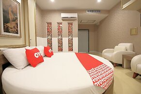 OYO 1002 Pinklao Resort