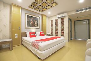 OYO 1002 Pinklao Resort