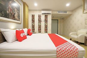 OYO 1002 Pinklao Resort