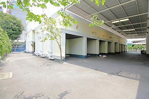 OYO 1002 Pinklao Resort