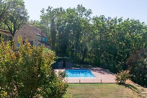 Dordogne Poolside Escape