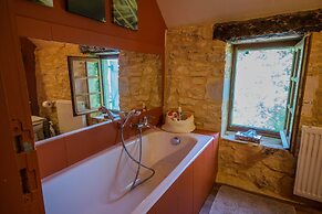 Dordogne Poolside Escape
