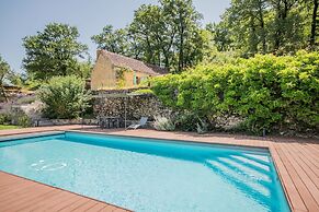 Dordogne Poolside Escape