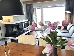 Cosy Holiday Home on Lake Veere