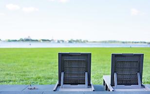 Cosy Holiday Home on Lake Veere