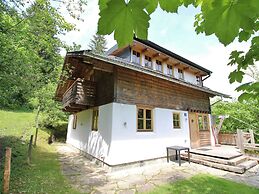 Idyllic Chalet in Kaprun near Ski Area