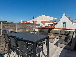 Luxurious Apartment in Koudekerke With Parking