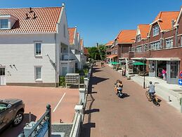 Luxurious Apartment in Koudekerke With Parking