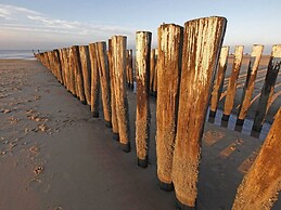 Luxurious Apartment in Koudekerke With Parking