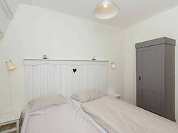 Luxurious Apartment in Koudekerke With Parking