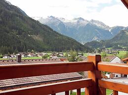 Quiet Chalet With Sauna in Konigsleiten