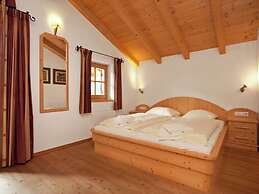 Quiet Chalet With Sauna in Konigsleiten