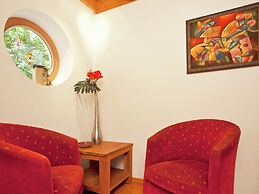 Quiet Chalet With Sauna in Konigsleiten