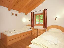 Quiet Chalet With Sauna in Konigsleiten