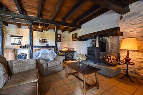 Peaceful Getaway in Teilhet