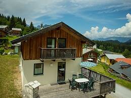 Chalet in Annaberg-lungotz With a Community Pool