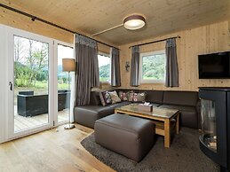 Luxurious Chalet in Sankt Georgen ob Murau with Hot Tub