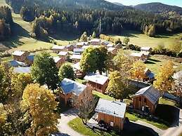 Luxurious Chalet in Sankt Georgen ob Murau with Hot Tub