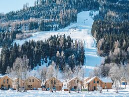 Luxurious Chalet in Sankt Georgen ob Murau with Hot Tub