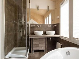 Luxurious Chalet in Sankt Georgen ob Murau with Hot Tub