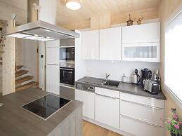 Luxurious Chalet in Sankt Georgen ob Murau with Hot Tub