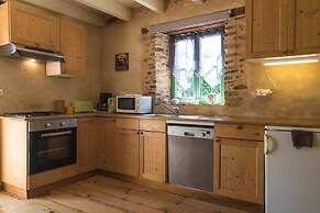 Cottage in Chaleix Near Forest and Lake