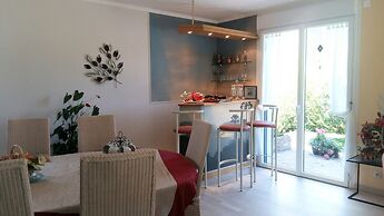 Peaceful Forest Stay in Pedernec