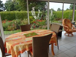 Peaceful Forest Stay in Pedernec