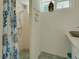 Picturesque Fisherman's House in Scheveningen near Shops