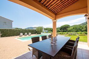 Holiday Home in Le Plan-de-la-tour With Pool