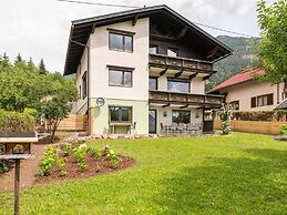 Holiday Apartment in Koetschach
