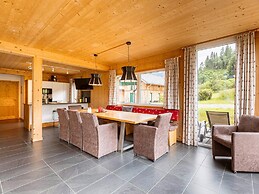 Luxurious Chalet in Sankt Georgen ob Murau with Hot Tub