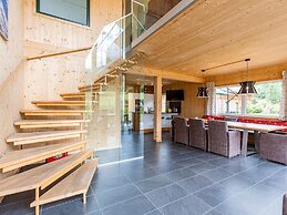 Luxurious Chalet in Sankt Georgen ob Murau with Hot Tub