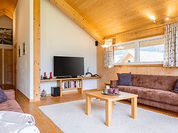 Luxurious Chalet in Sankt Georgen ob Murau with Hot Tub