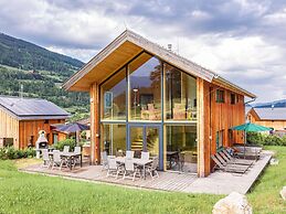 Luxurious Chalet in Sankt Georgen ob Murau with Hot Tub