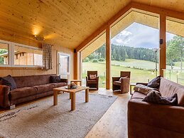 Luxurious Chalet in Sankt Georgen ob Murau with Hot Tub