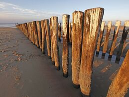 Elegant Apartment in Koudekerke With Gas Fireplace