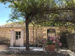Holiday Home in Lacoste With Pool