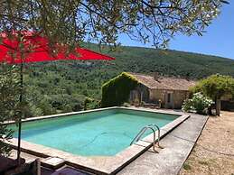 Holiday Home in Lacoste With Pool